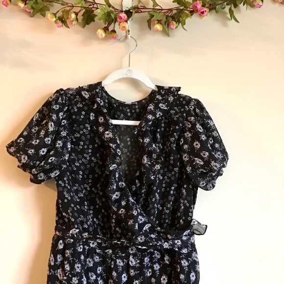 Topshop tiered floral print surplice black dress - Picture 6 of 11